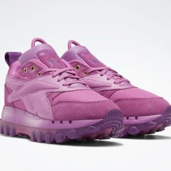 Reebok Shoes - Reebok Cardi B X Classic